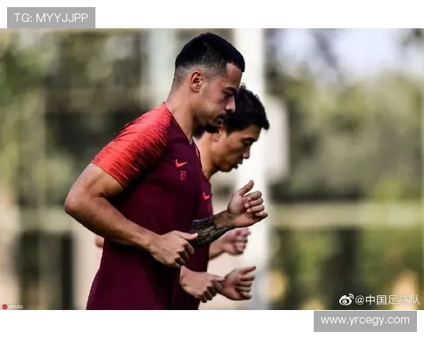 上海足球队的成长历程与辉煌瞬间全景纪实 上海足球队的成长历程与辉煌瞬间全景纪实